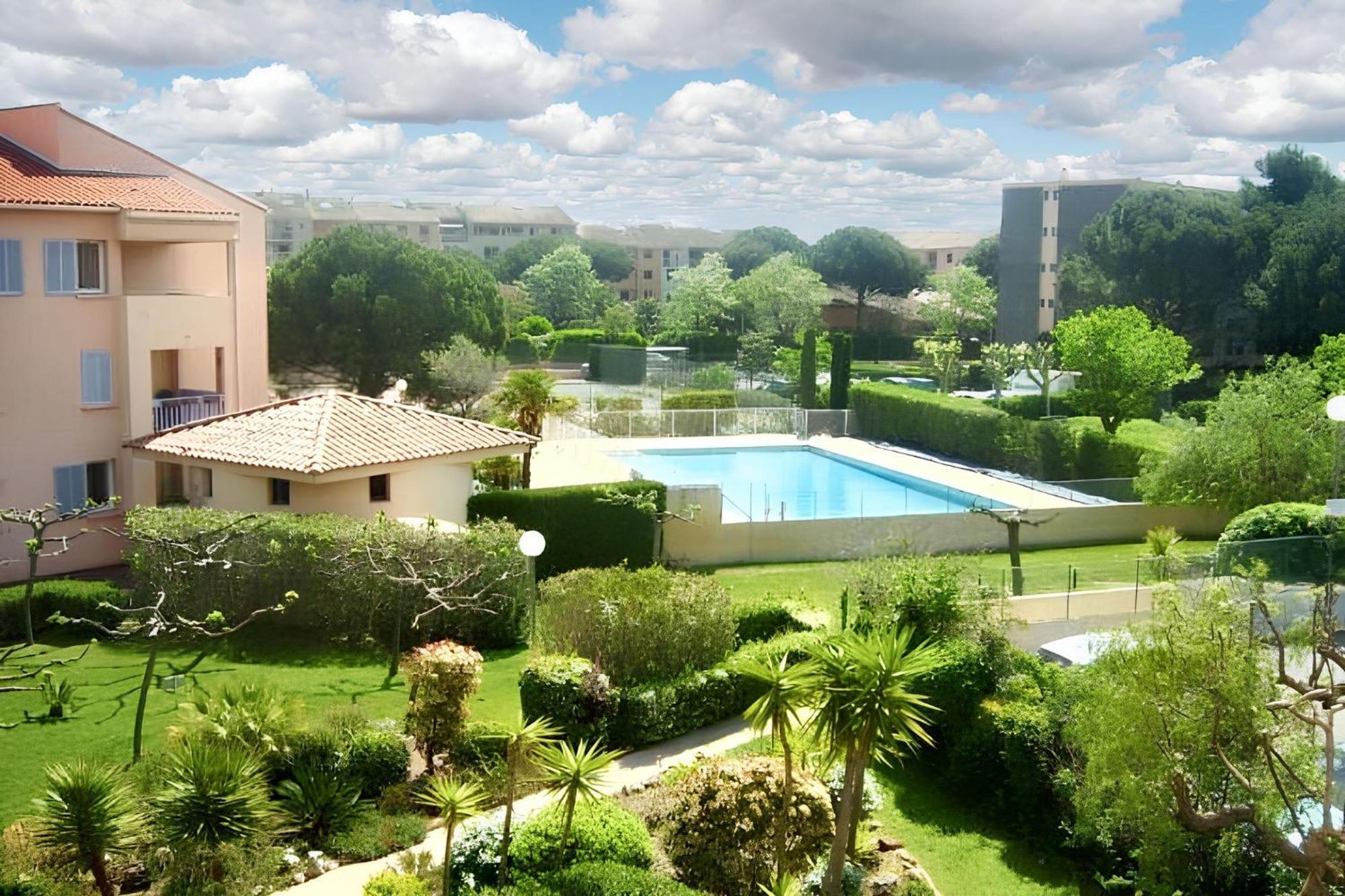 Appartement Avec Vue Sur La Piscine Partagee Et Balcon Amenage A A 2 Km De La