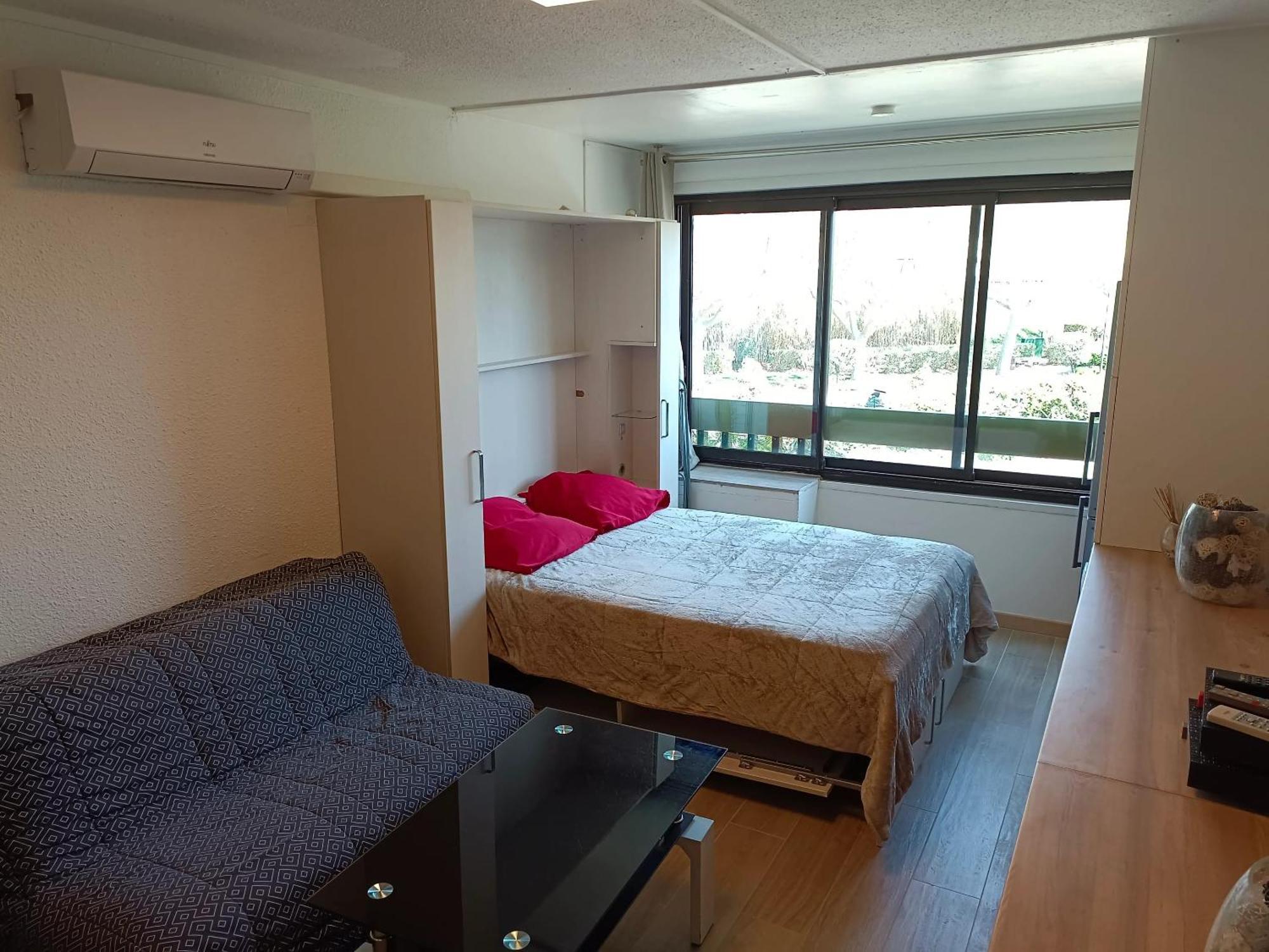 Avec Vue Sur La Piscine Partagee Et Balcon Amenage A A 2 Km De La Appartement *