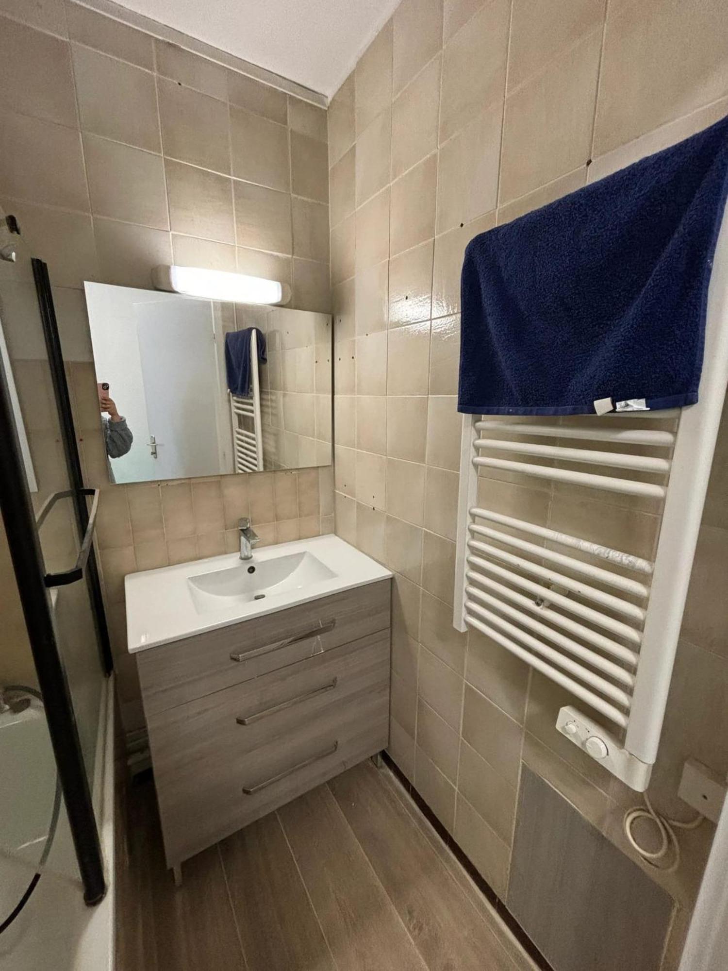 Avec Vue Sur La Piscine Partagee Et Balcon Amenage A A 2 Km De La Appartement